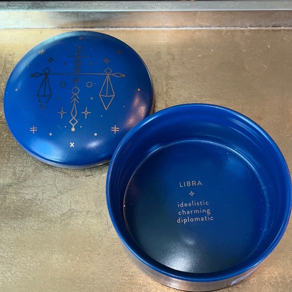 Zodiac “Taurus” round ceramic decorative trinket box w/sign attributes inside - Picture 8 of 13